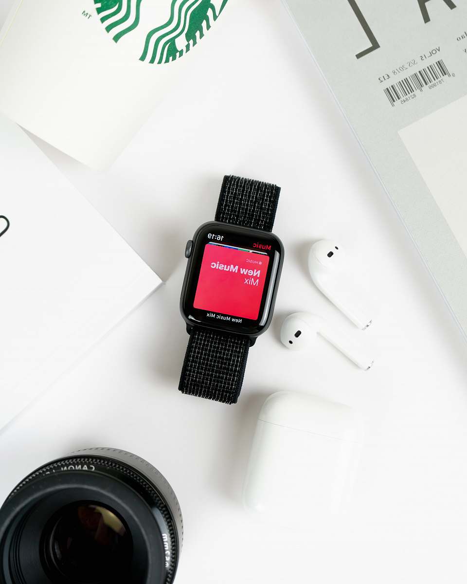 apple watch space gray aluminum case